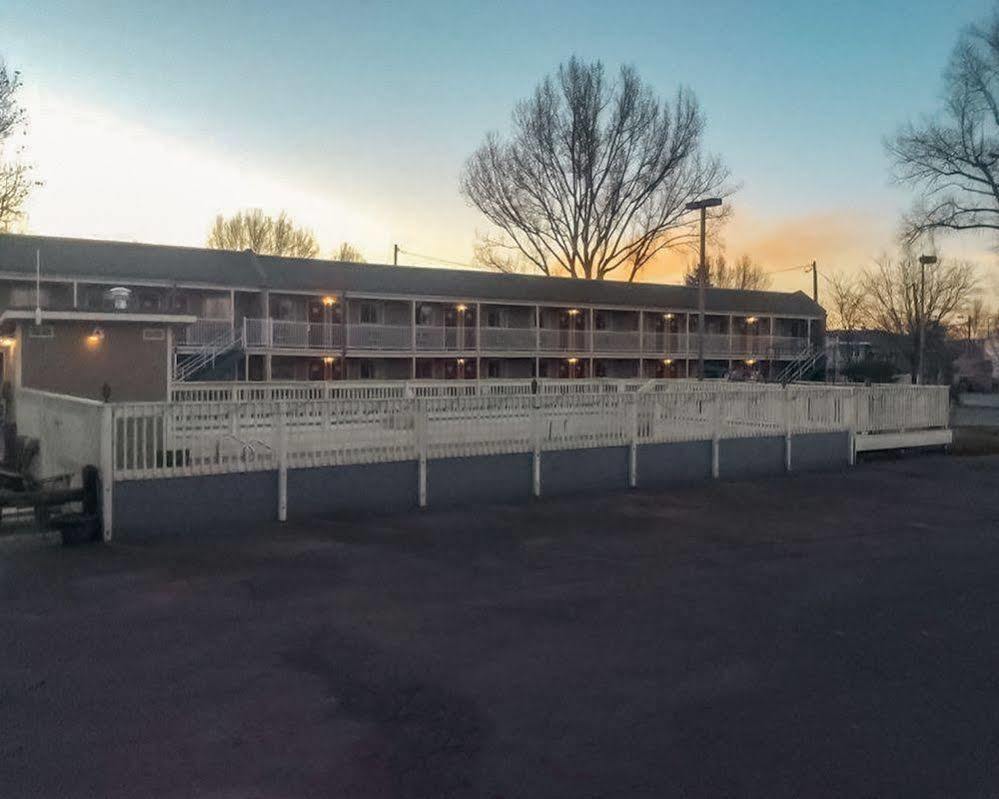 1St Interstate Inn Montrose Luaran gambar